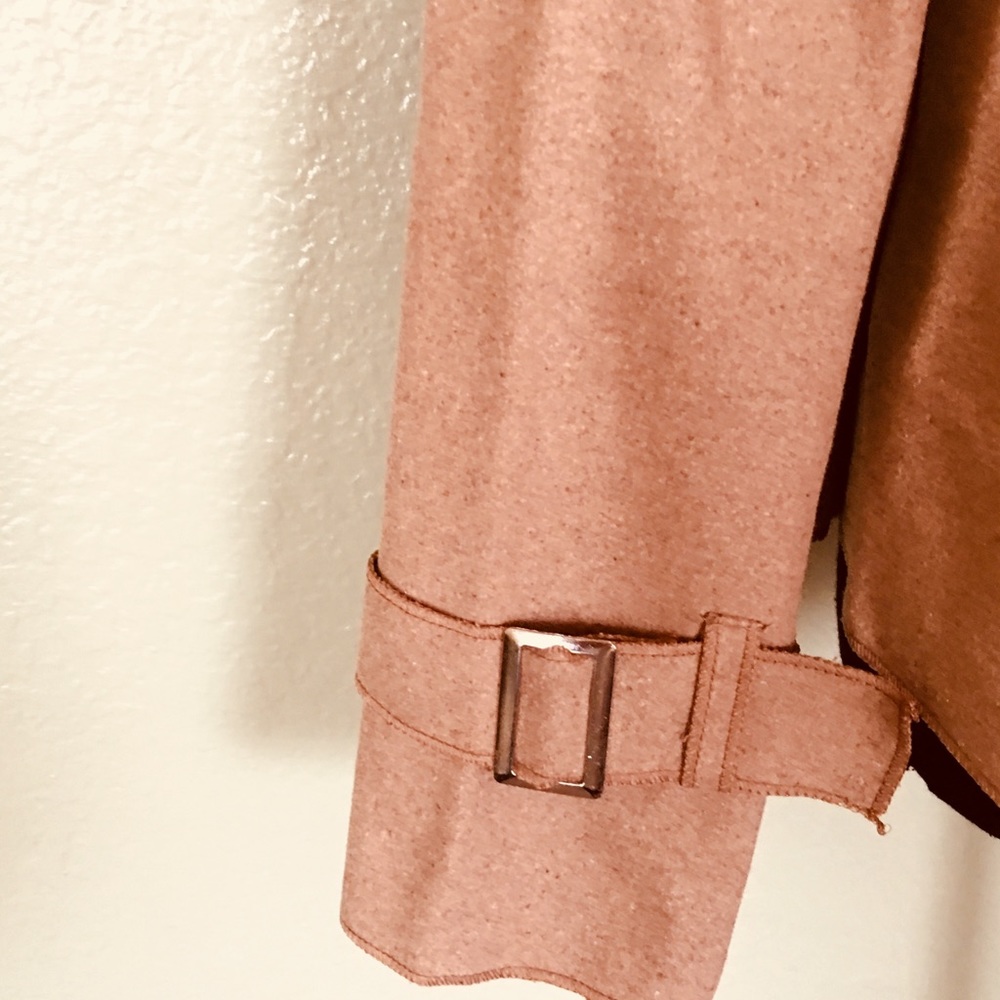 Tan jacket - Picture 2 of 4